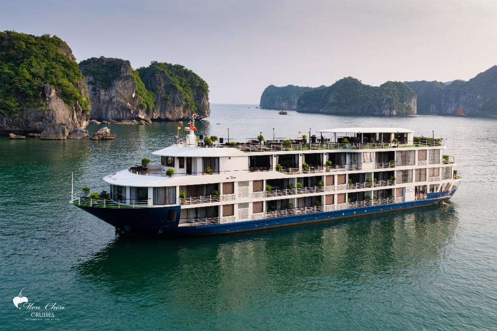 Du thuyền Mon Cheri Cruises